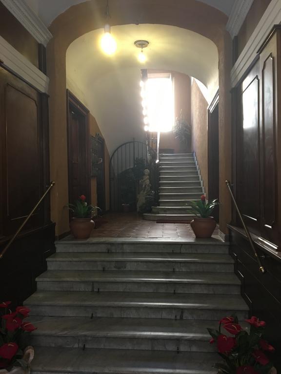 Delightful Apartment 100 Meters From The Colosseum المظهر الخارجي الصورة