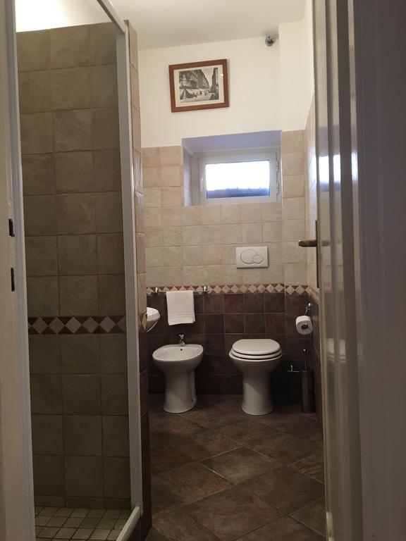 Delightful Apartment 100 Meters From The Colosseum المظهر الخارجي الصورة