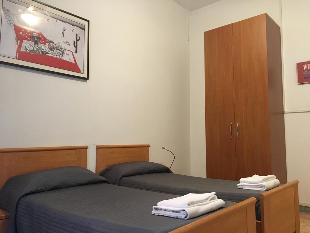 Delightful Apartment 100 Meters From The Colosseum المظهر الخارجي الصورة