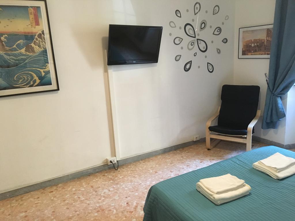 Delightful Apartment 100 Meters From The Colosseum المظهر الخارجي الصورة